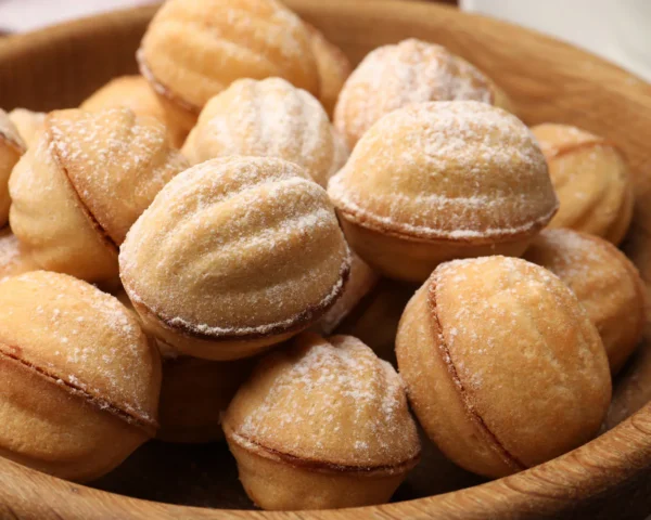 Bowl of Oreshki cookies